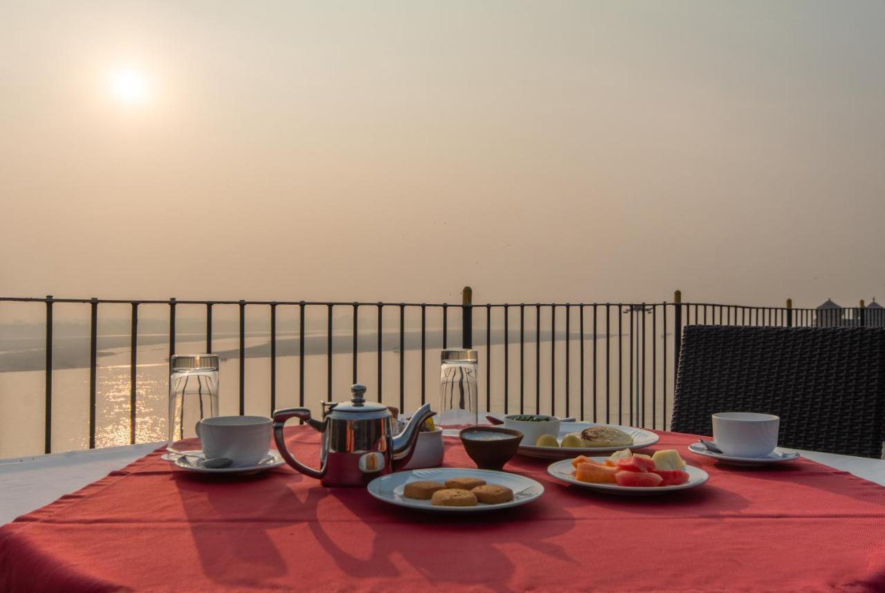 Amritara Suryauday Haveli Hotel Varanasi Bagian luar foto