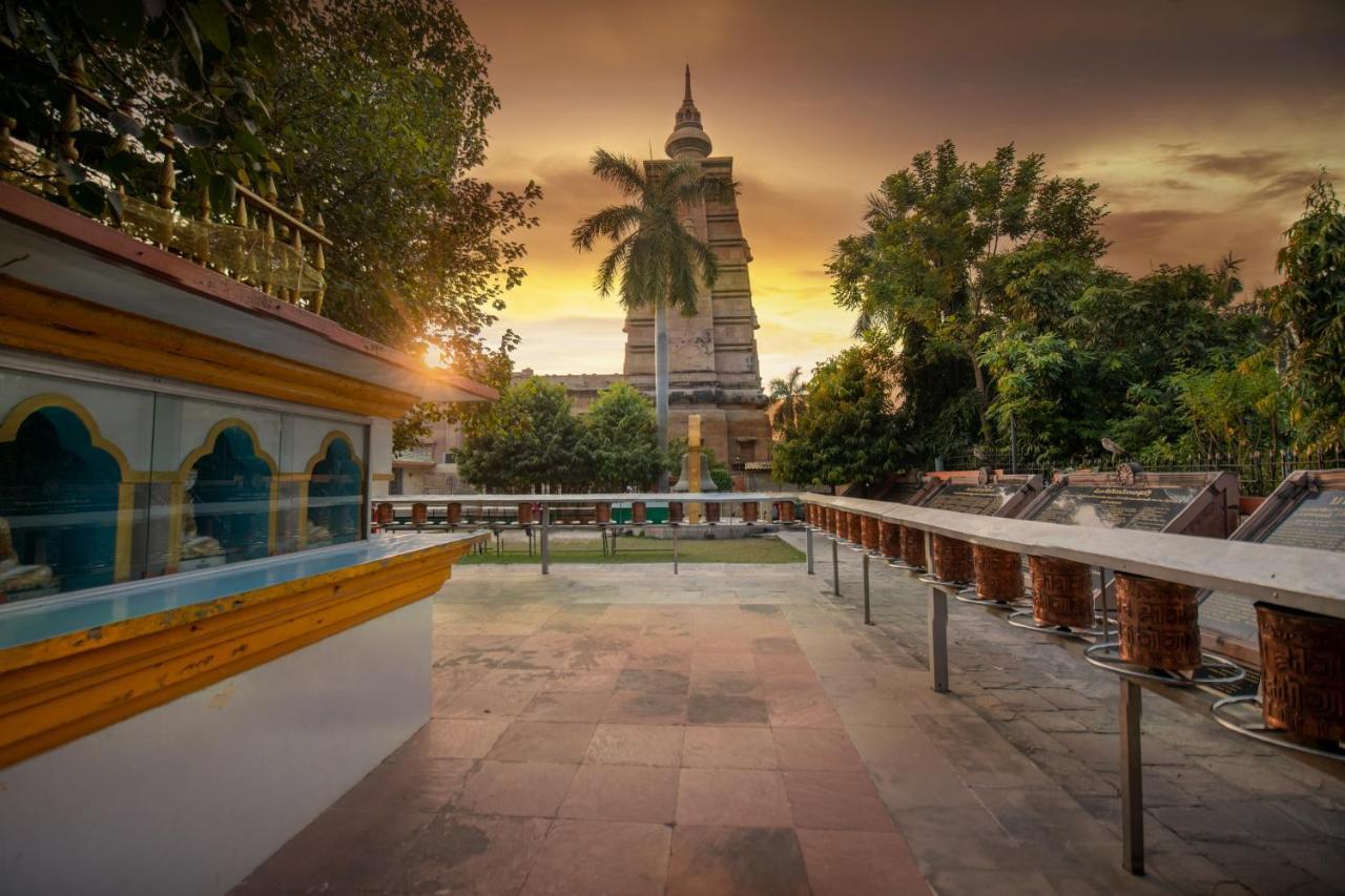 Amritara Suryauday Haveli Hotel Varanasi Bagian luar foto