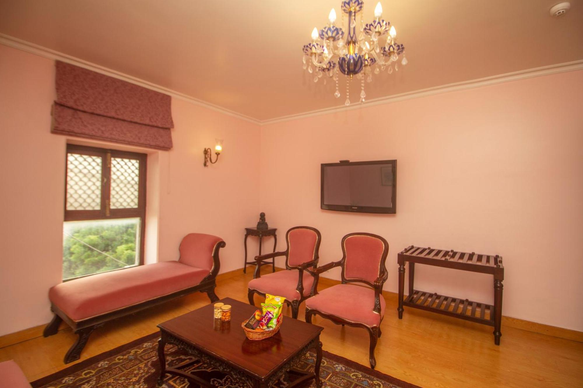 Amritara Suryauday Haveli Hotel Varanasi Bagian luar foto