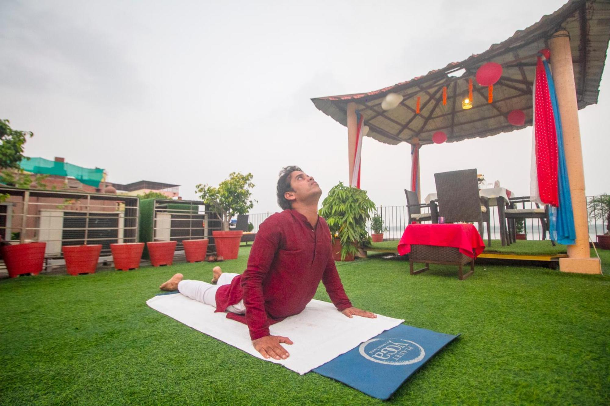 Amritara Suryauday Haveli Hotel Varanasi Bagian luar foto