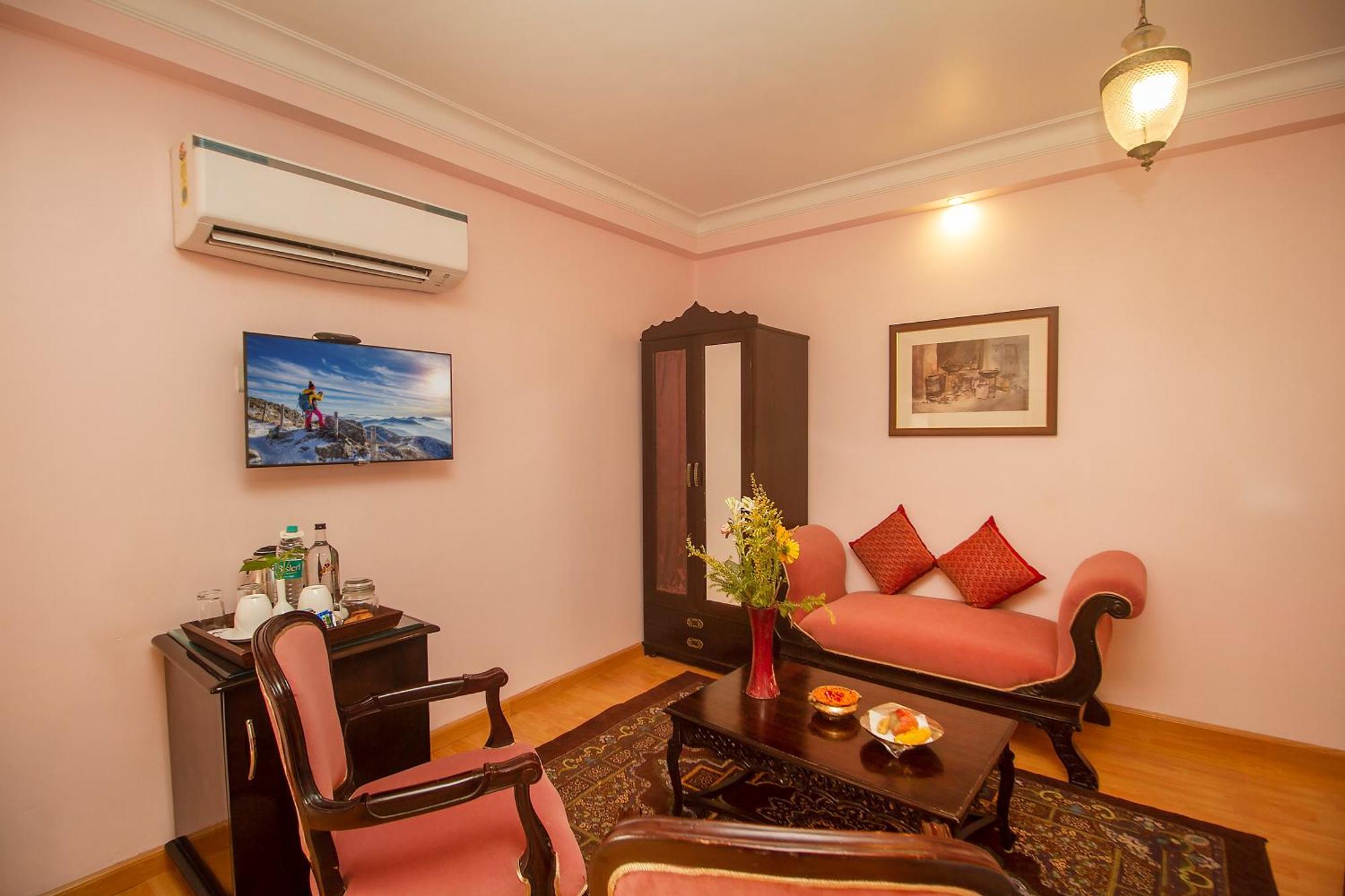 Amritara Suryauday Haveli Hotel Varanasi Bagian luar foto