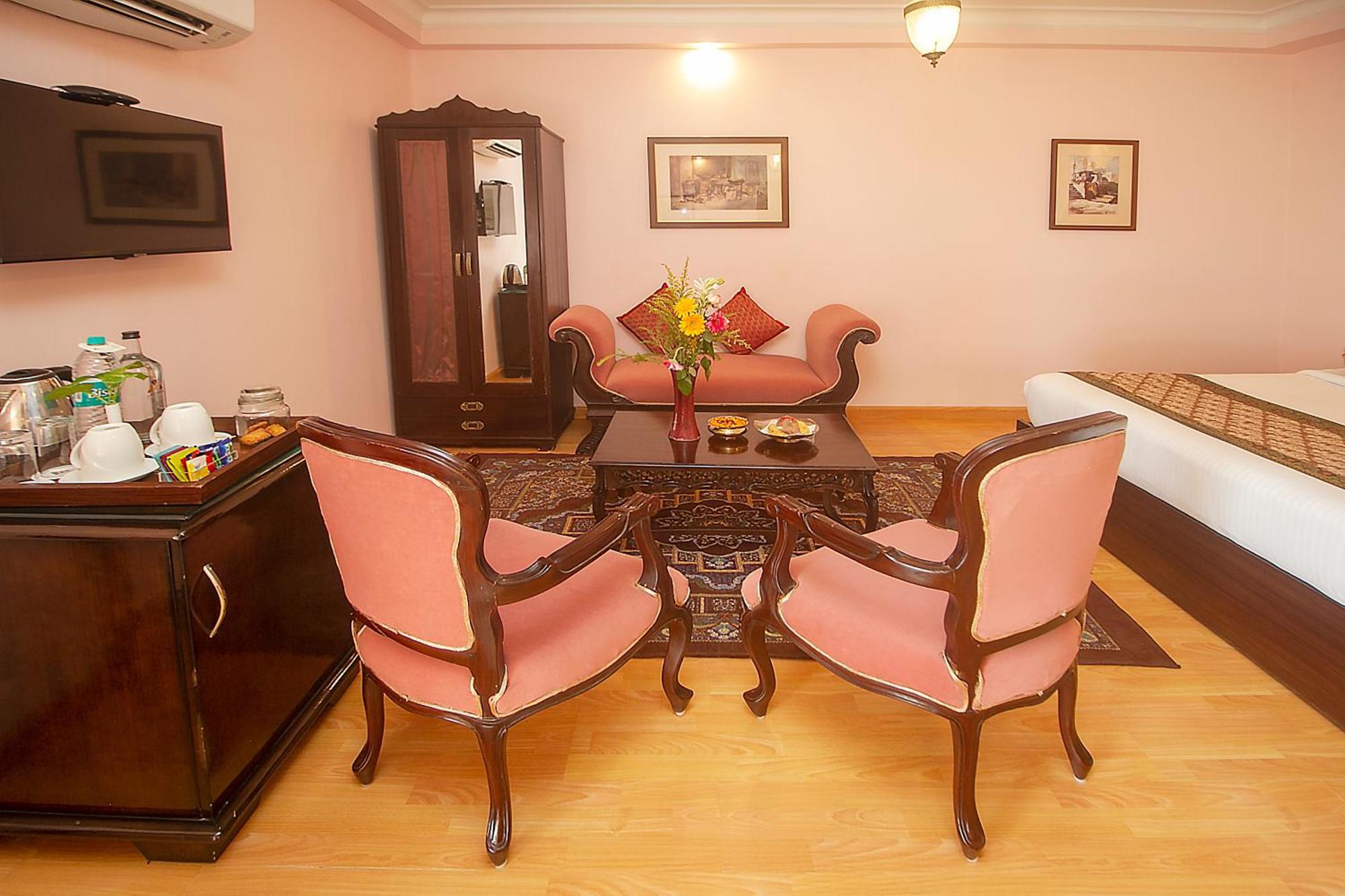 Amritara Suryauday Haveli Hotel Varanasi Bagian luar foto