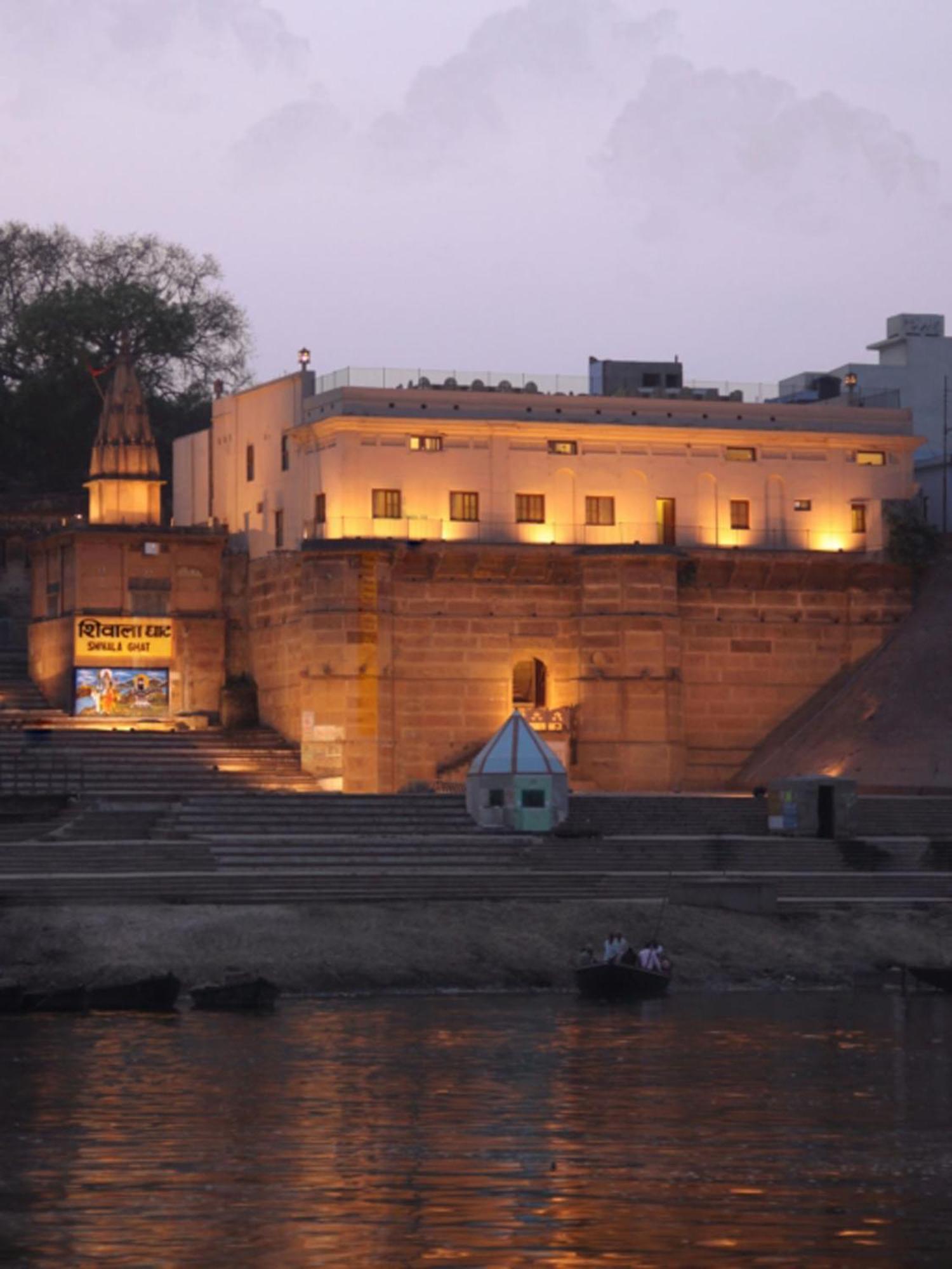 Amritara Suryauday Haveli Hotel Varanasi Bagian luar foto
